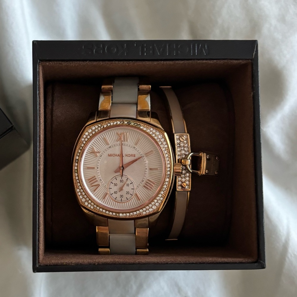 Michael Kors Rose Gold Watch and Bangle Set